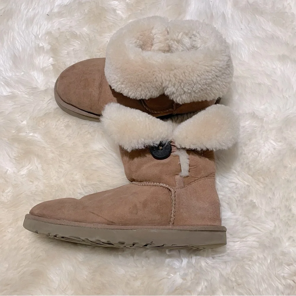 UGG short womens